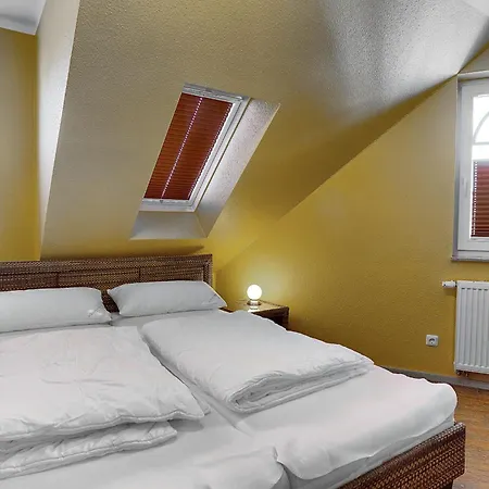 Sonnenuhr, Fw 8 Zingst