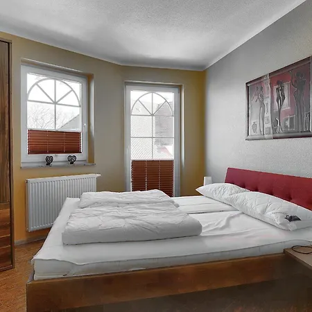 Sonnenuhr, Fw 8 Zingst